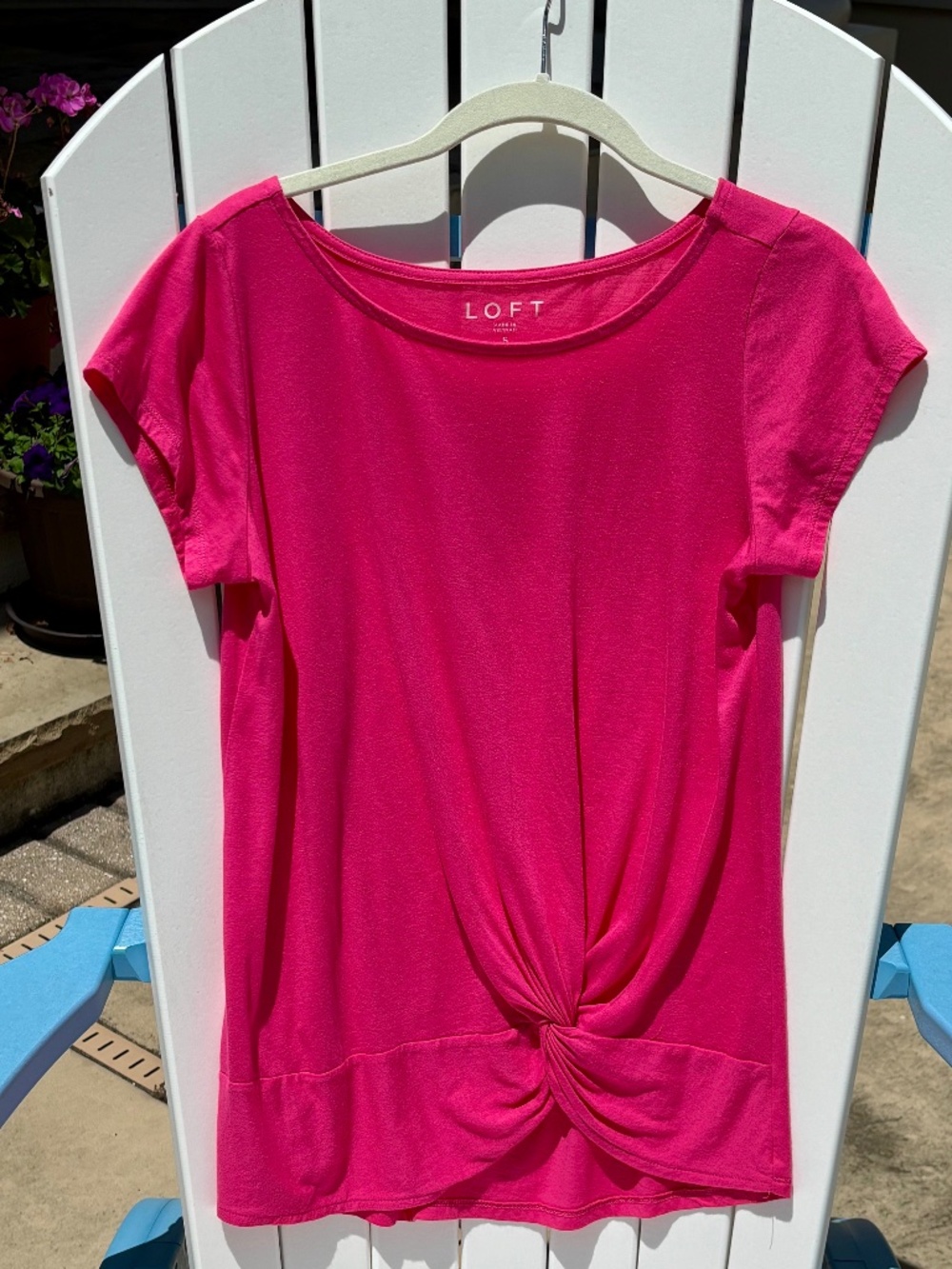 Loft Twist waist Modal blend tee in Bright Fuschia Pink Size Small ..Like New!